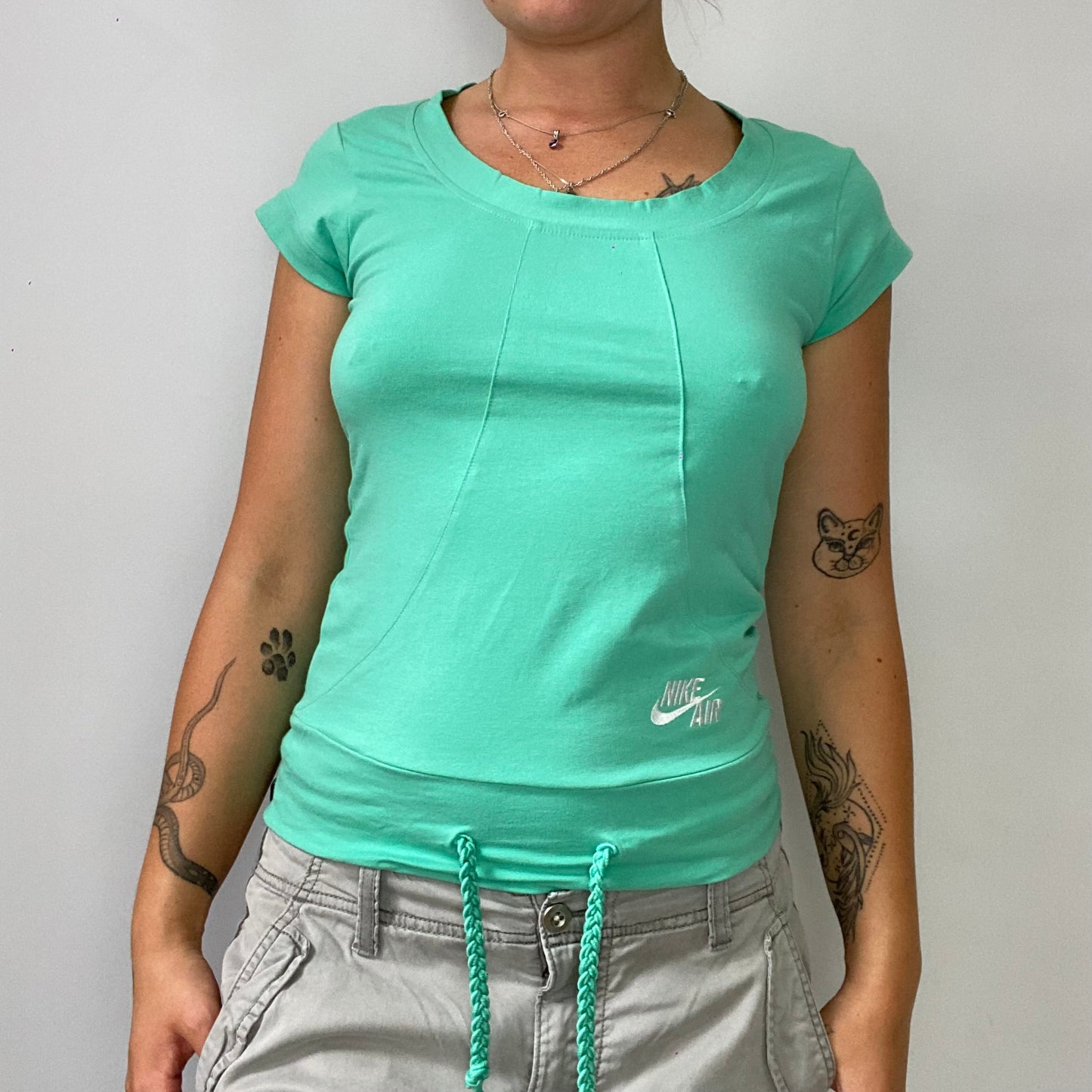 Nike min green top