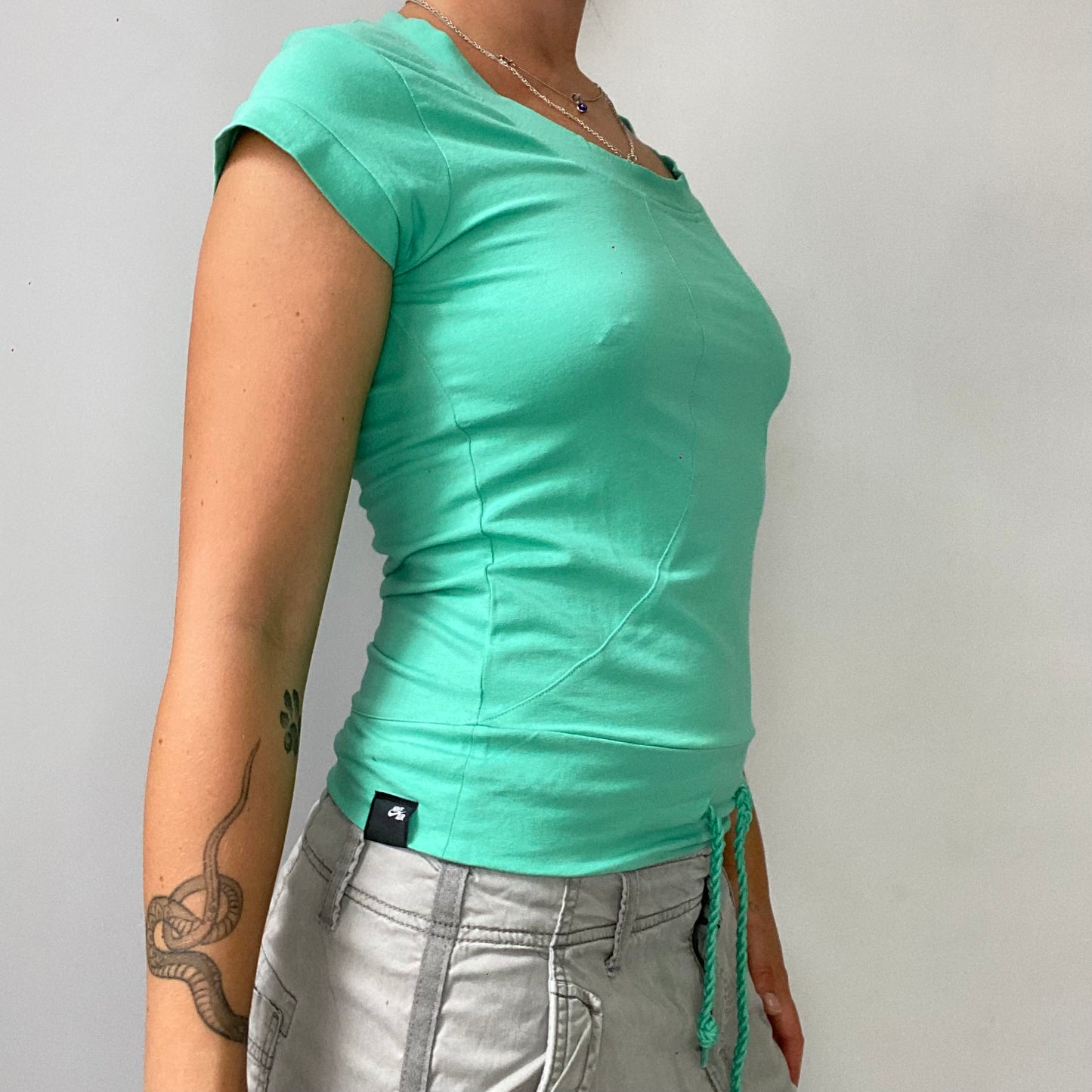 Nike min green top