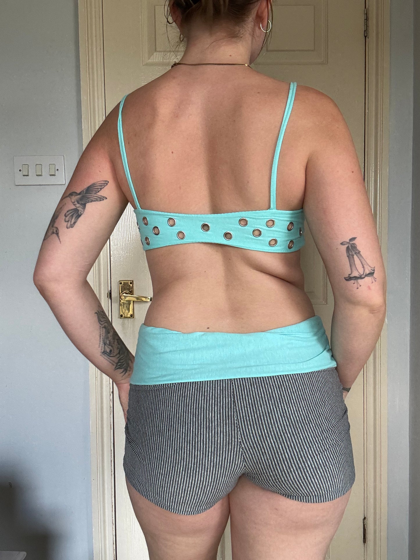 Reversible shorts & eyelet bralet set: Turquoise